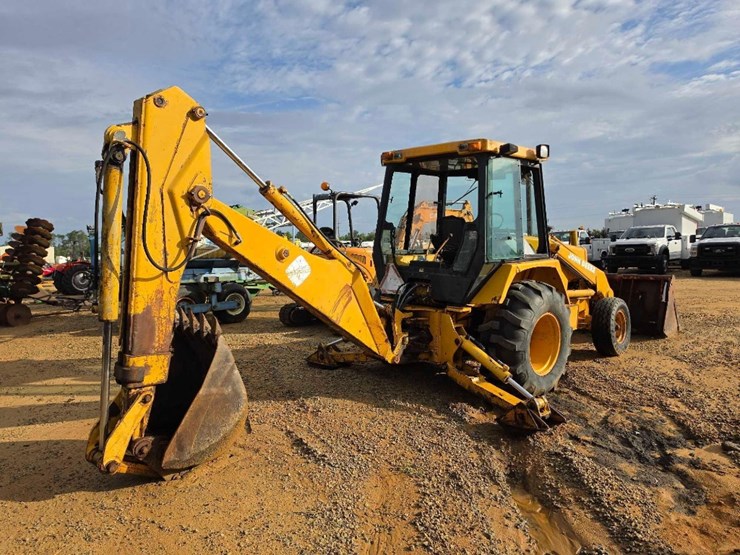 deere-310c-image-3