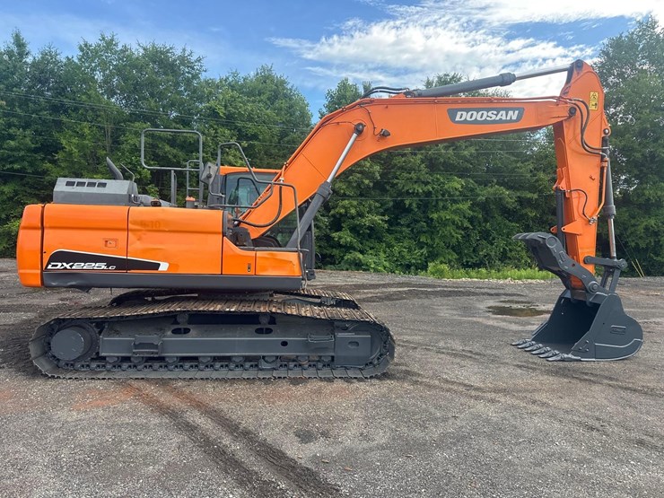 2021-doosan-dx225-lc-5-image-3