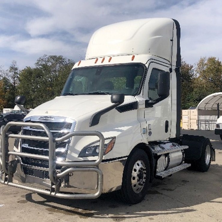 2020 FREIGHTLINER CASCADIA 116