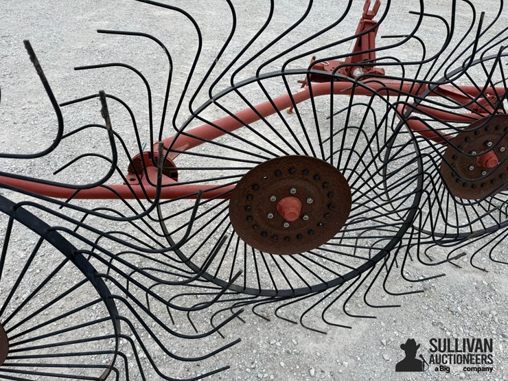 m&w-3pwr-5-wheel-3-pt-rake-image-18