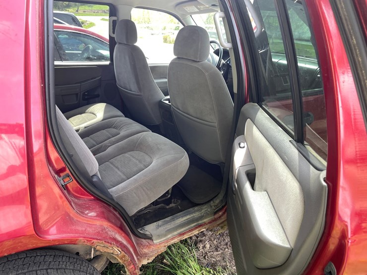 2005-ford-explorer-image-24