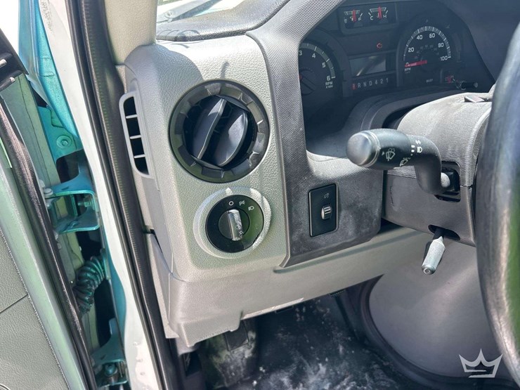 2017-ford-e450-image-13