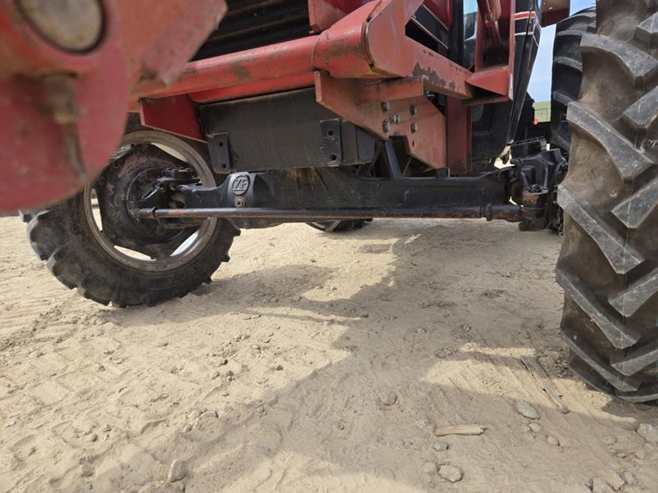 case-ih-585-image-18