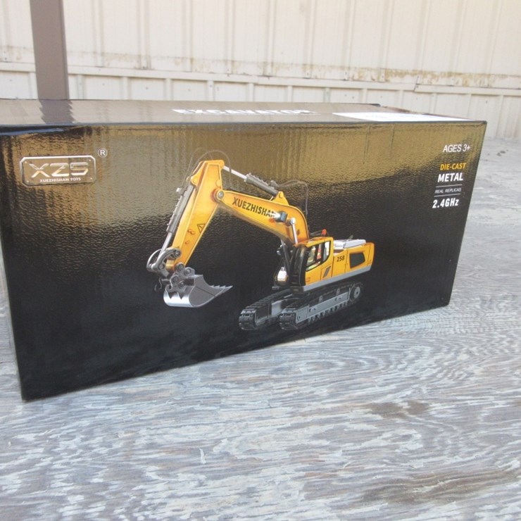 New Unused Remote Control Die-Cast Toy Excavator,