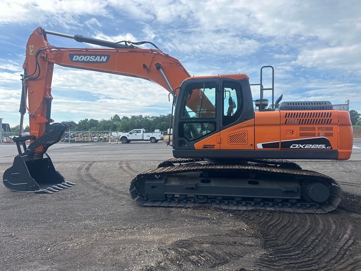 2021-doosan-dx225-lc-5-image-11
