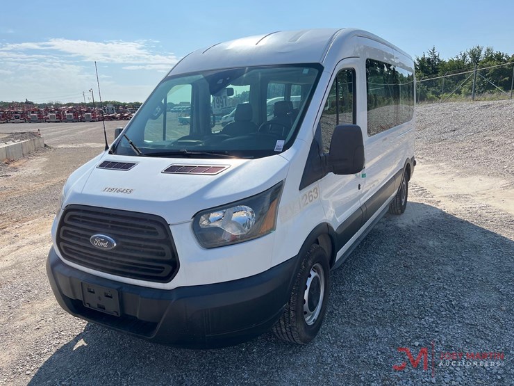 2019-ford-transit-image-4