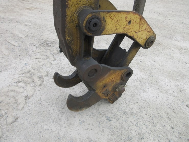 2022-caterpillar-416c-image-25