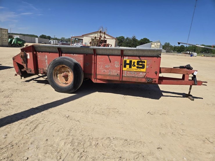 h-&-s-235-image-10