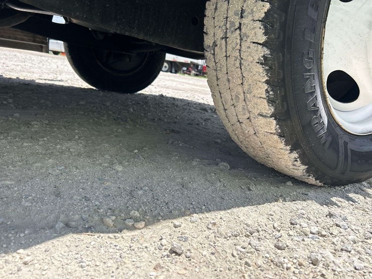 2017-ford-e450-image-22