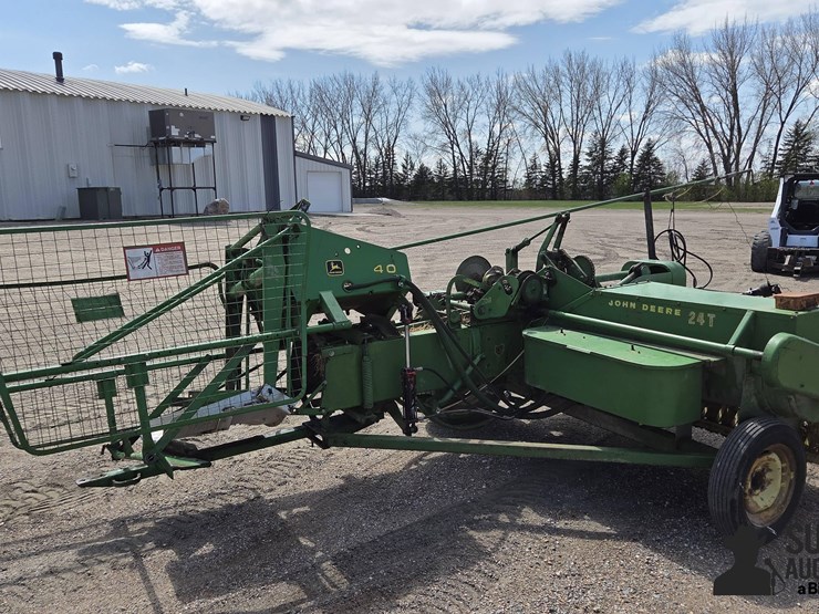 john-deere-24t-image-5