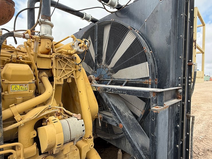 2011-caterpillar-3512-image-5