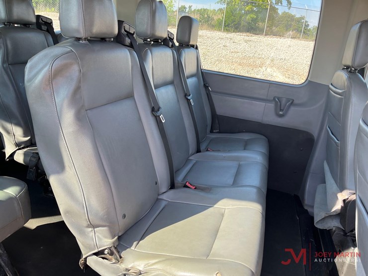 2019-ford-transit-image-14