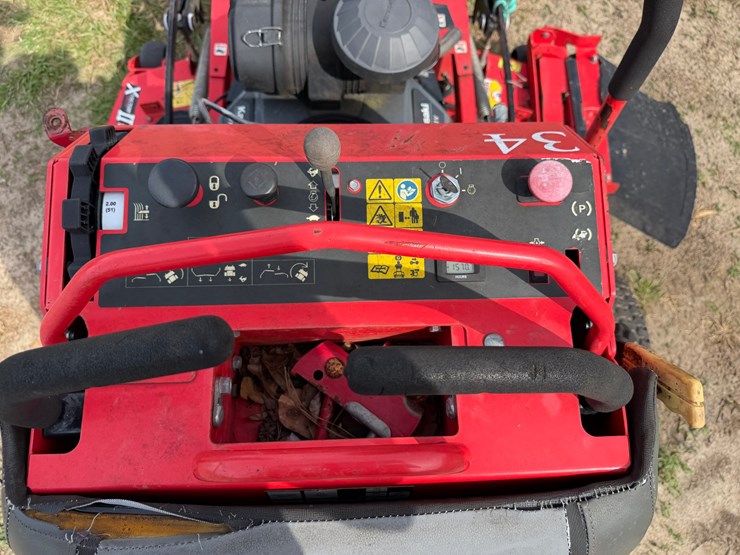 #6008-•-gravely-48"-pro-stance-48-zero-turn-lawnmower-image-11