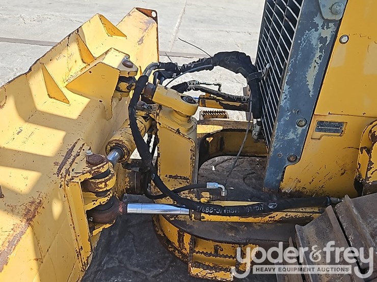2006-deere-450j-lgp-image-17