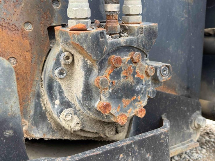 24”-bobcat-hydraulic-fast-cut-image-6