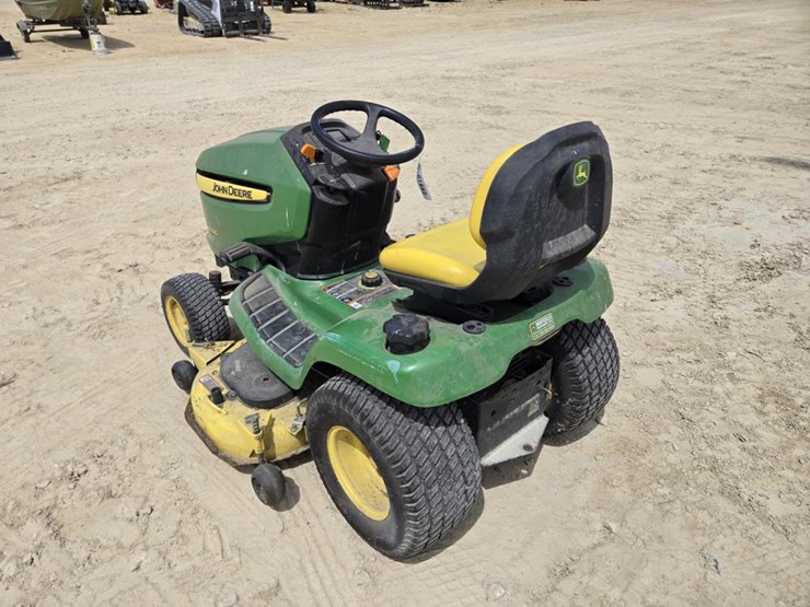john-deere-x320-image-7