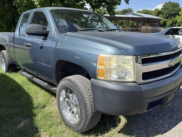 2008-chevrolet-silverado-1500-image-1