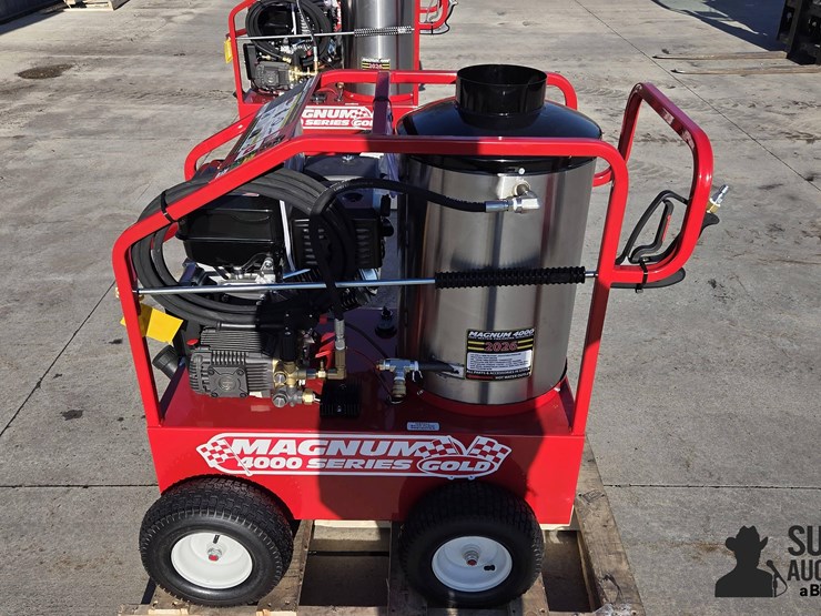 2026-magnum-4000-series-hot-water-pressure-washer-image-8