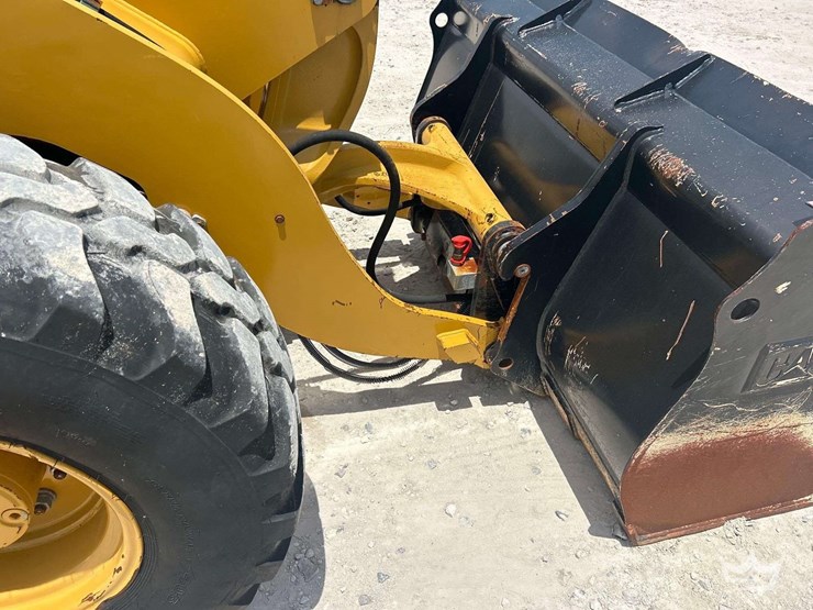 2018-caterpillar-908m-image-23