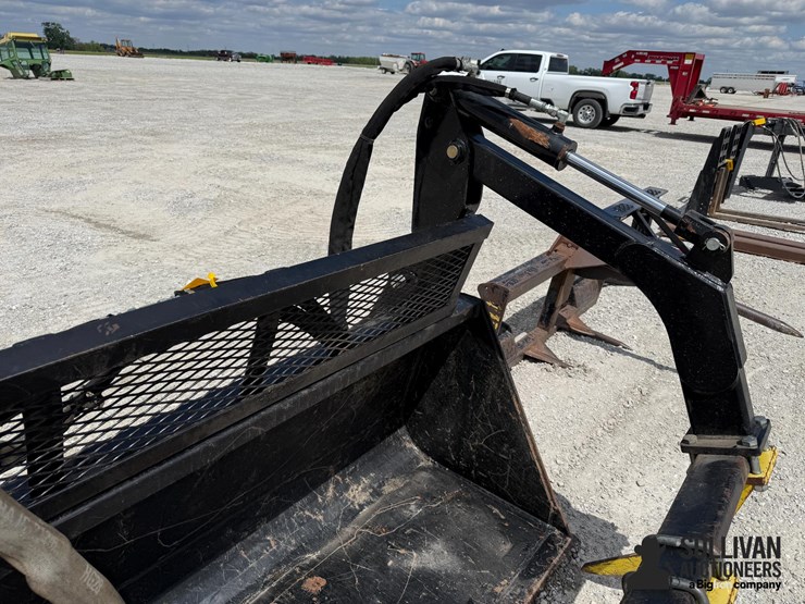 mds-7'-grapple-bucket-image-11