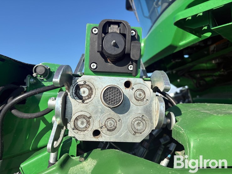 2022-john-deere-s780-image-16