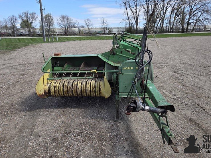 john-deere-24t-image-2