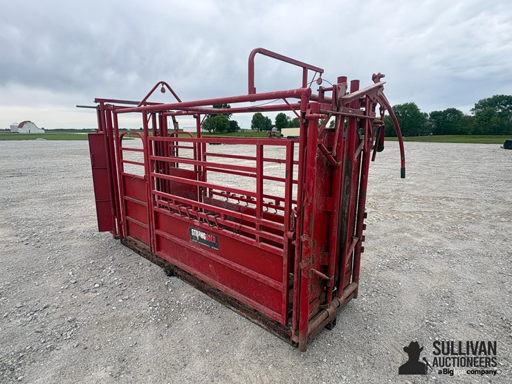 stronghold-cattle-chute-image-3
