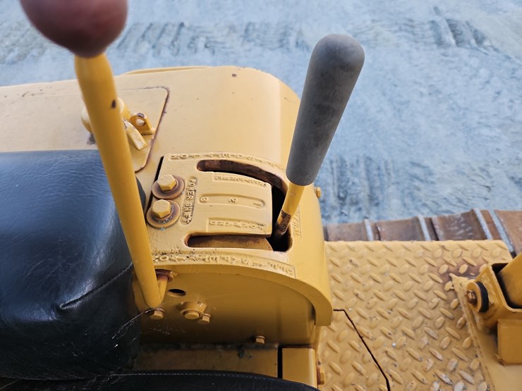 1985-dresser-td-8e-crawler-dozer-image-24