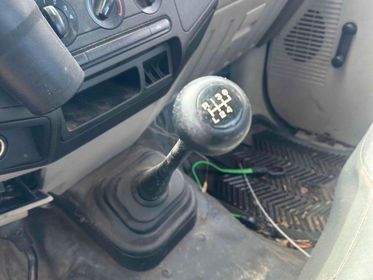 2008-ford-f250-xl-image-13