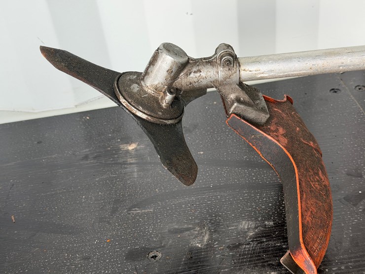 #6062-•-stihl-fs55-edger-image-3