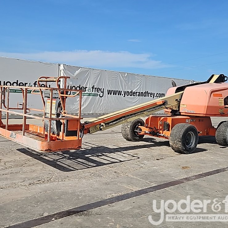 2018 JLG 400S