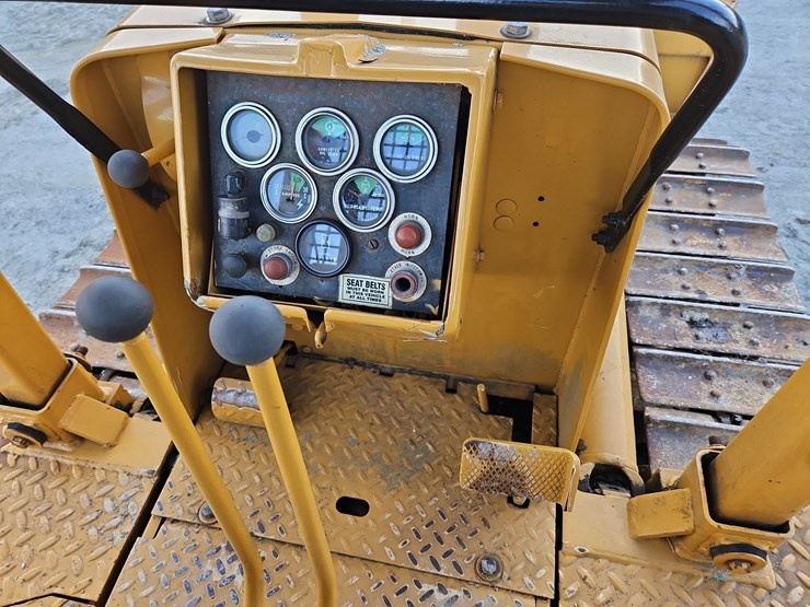 1985-dresser-td-8e-crawler-dozer-image-23