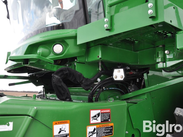 2023-john-deere-s780-image-12