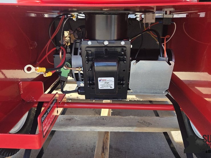 2026-magnum-4000-series-hot-water-pressure-washer-image-13