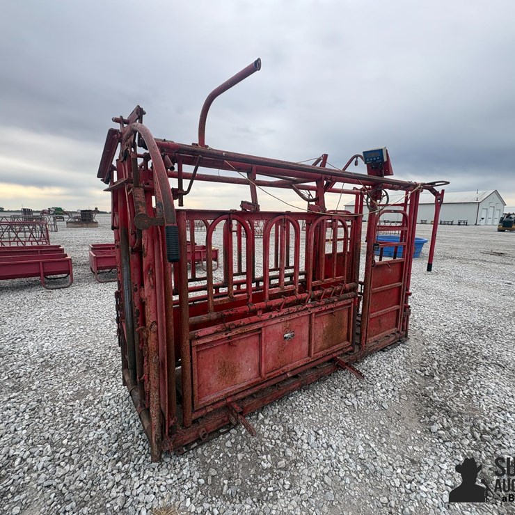 Stronghold Cattle Chute