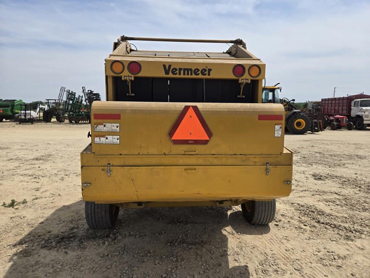 vermeer-605l-image-9