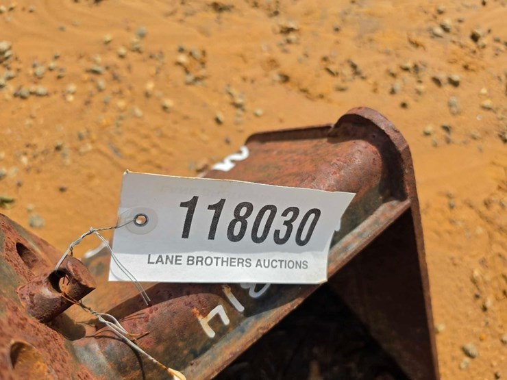 136---used-24"-jcb-bucket-image-5