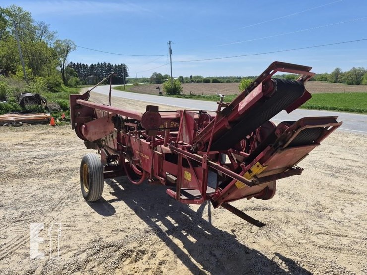 new-holland-273-image-2