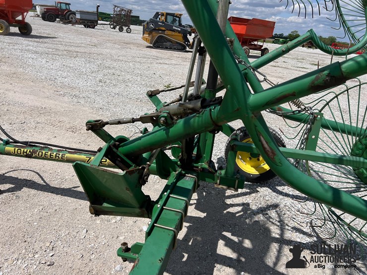 john-deere-702-image-13