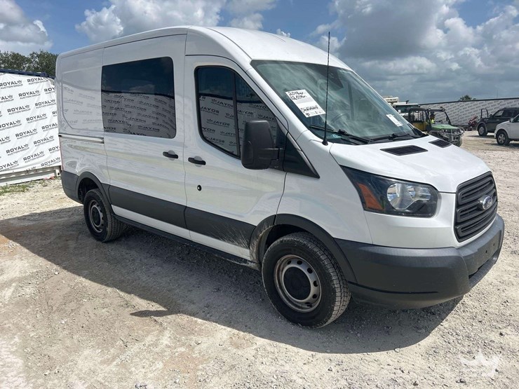 2018-ford-transit-image-2