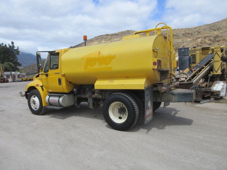2011-international-durastar-4300-image-4