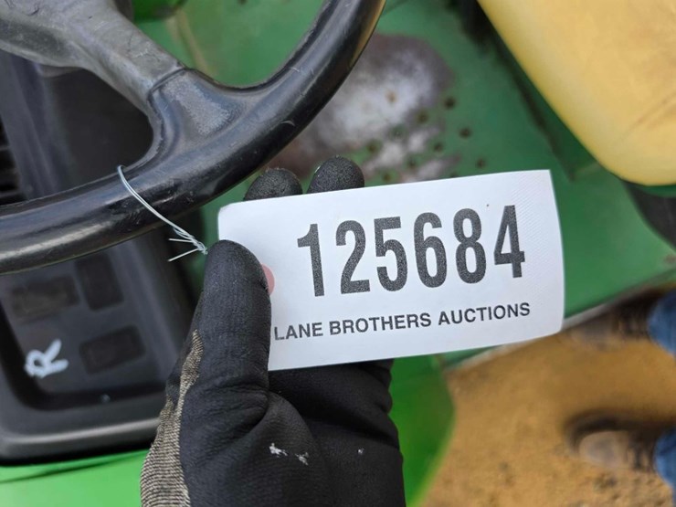 john-deere-gator-image-7
