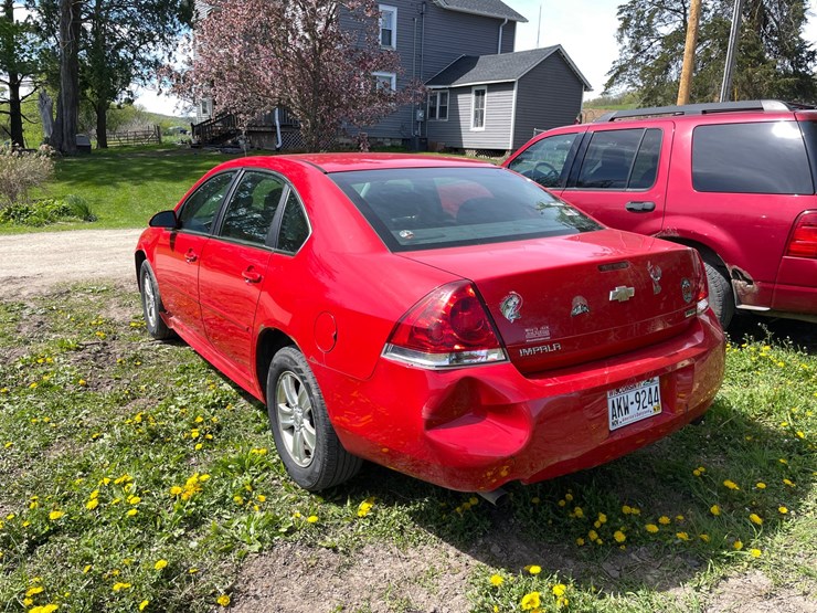 #2101-•-2013-chevy-impala-(has-wi-title)-image-6