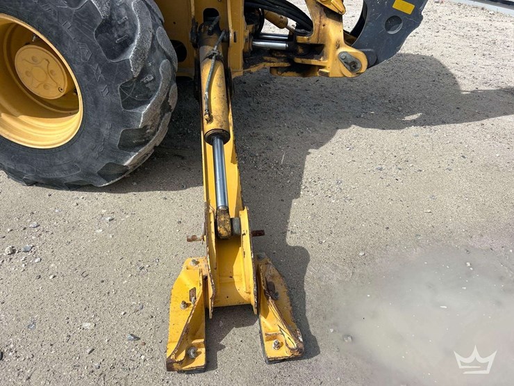 deere-410l-image-31