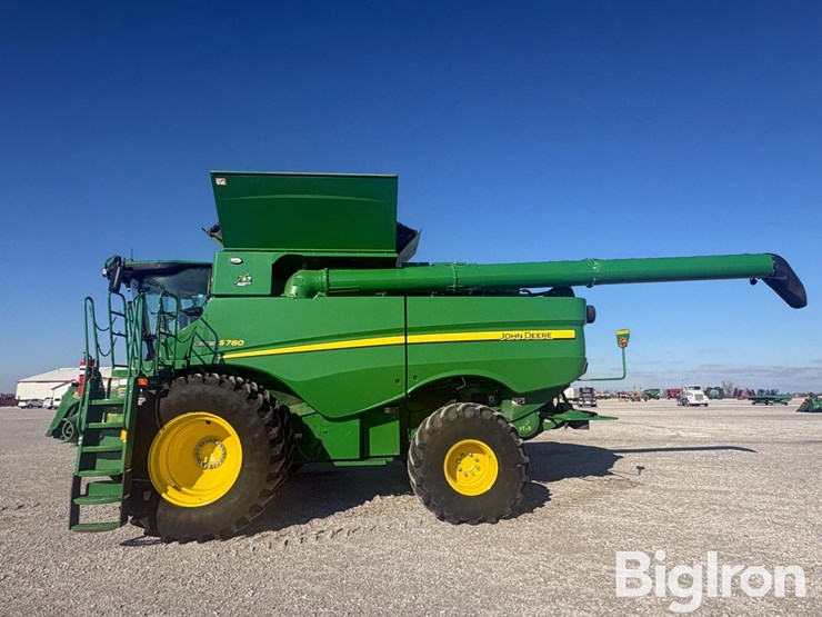 2022-john-deere-s780-image-7