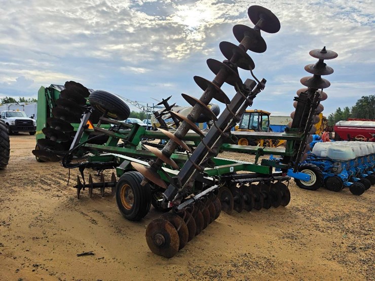 john-deere-630-image-2