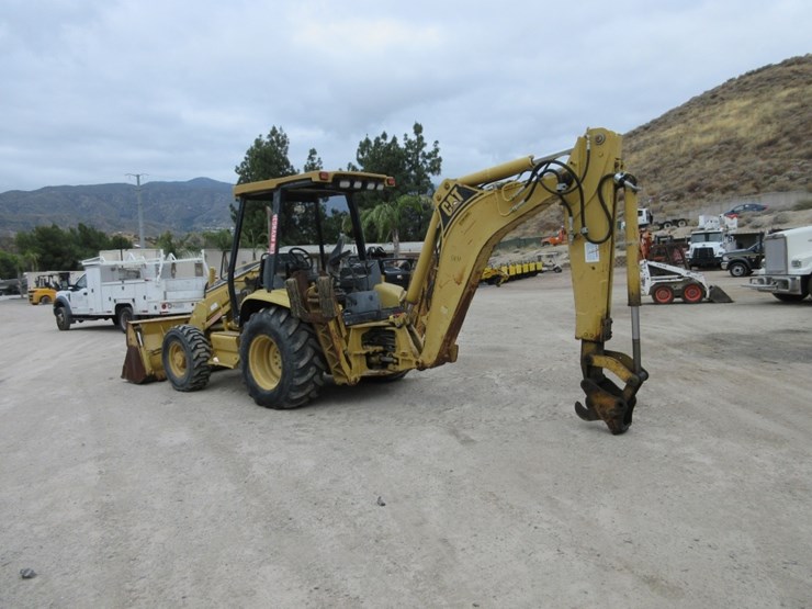 2022-caterpillar-416c-image-4
