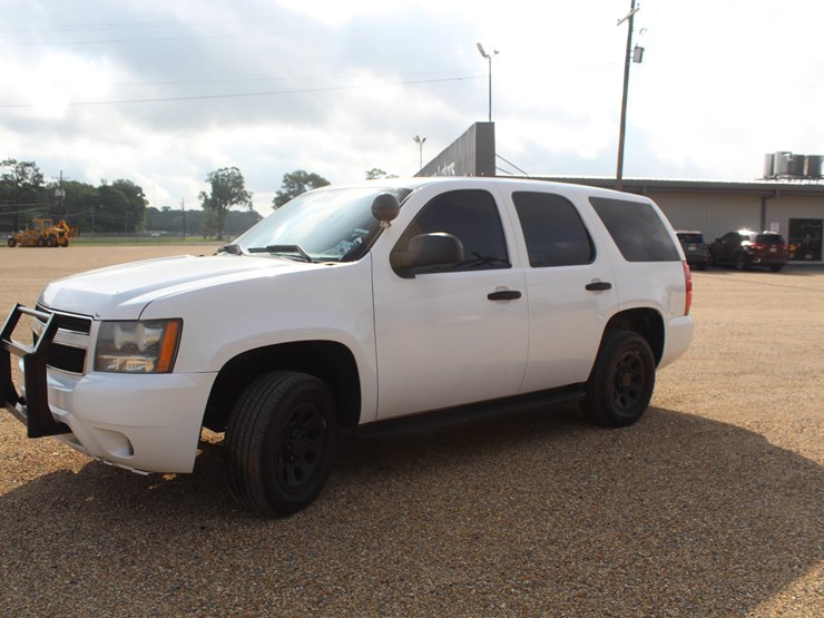 2012-chevrolet-tahoe-image-1