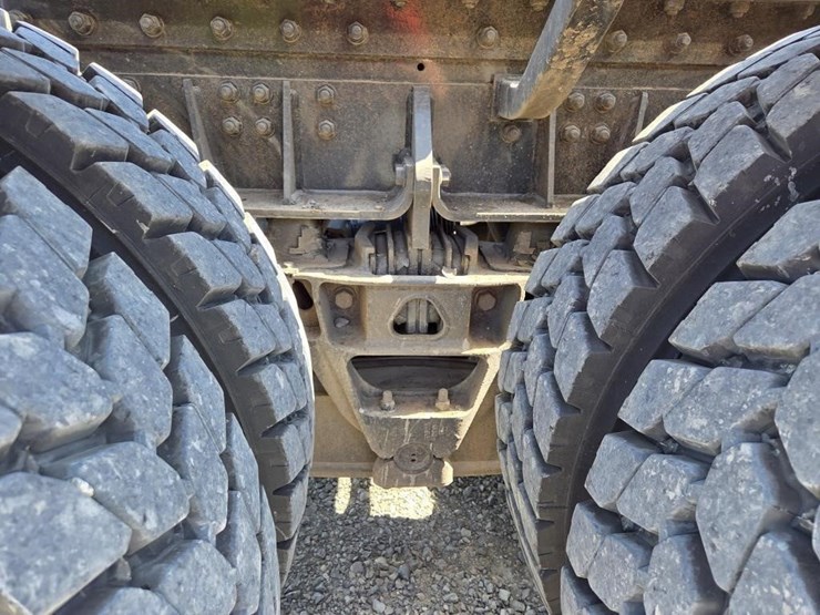 2026-kenworth-t800-image-60