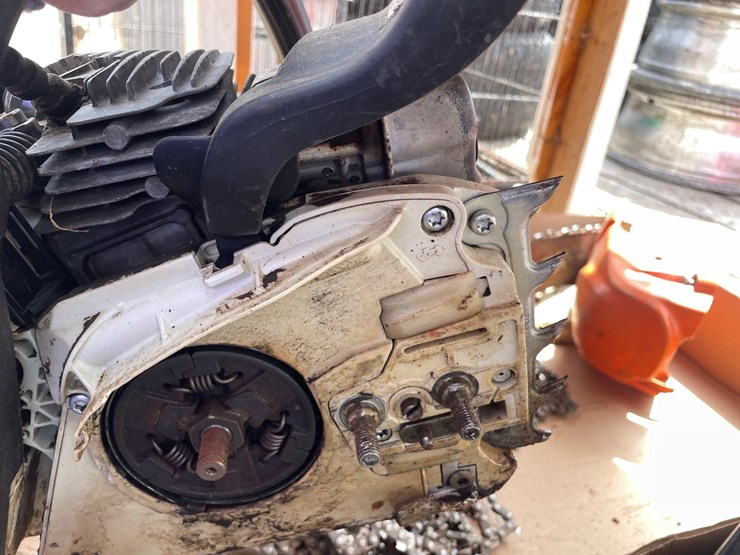 #2131-•-(2)-stihl-chainsaws-image-17